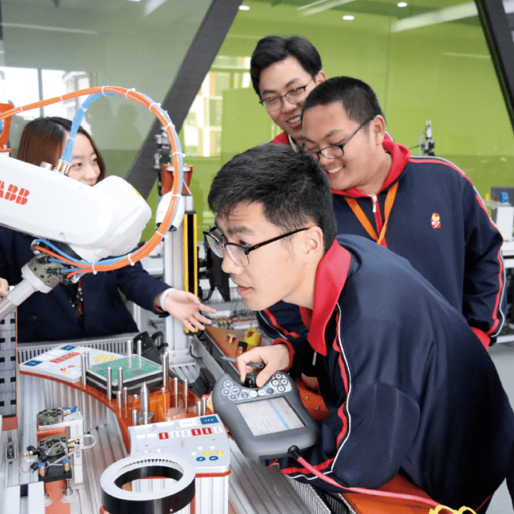 沥青路面冷再生技术在路面大中修工程中的应用技术_it技术包括哪些技术_it技术工程师